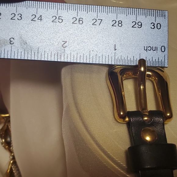 Vintage Versace belt.  Used in great condition. - Picture 3 of 16